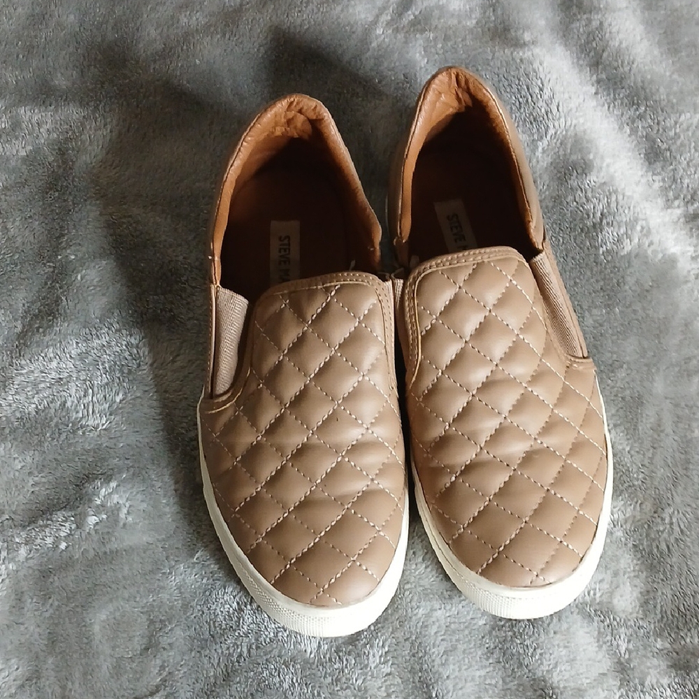 Steve Madden Quilted Tan Slip-On Shoes